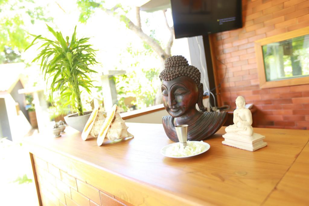 Eco Hotel Black & White - Anuradhapura Мігінтейл Екстер'єр фото