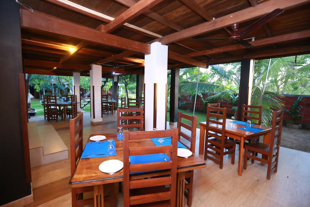 Eco Hotel Black & White - Anuradhapura Мігінтейл Екстер'єр фото